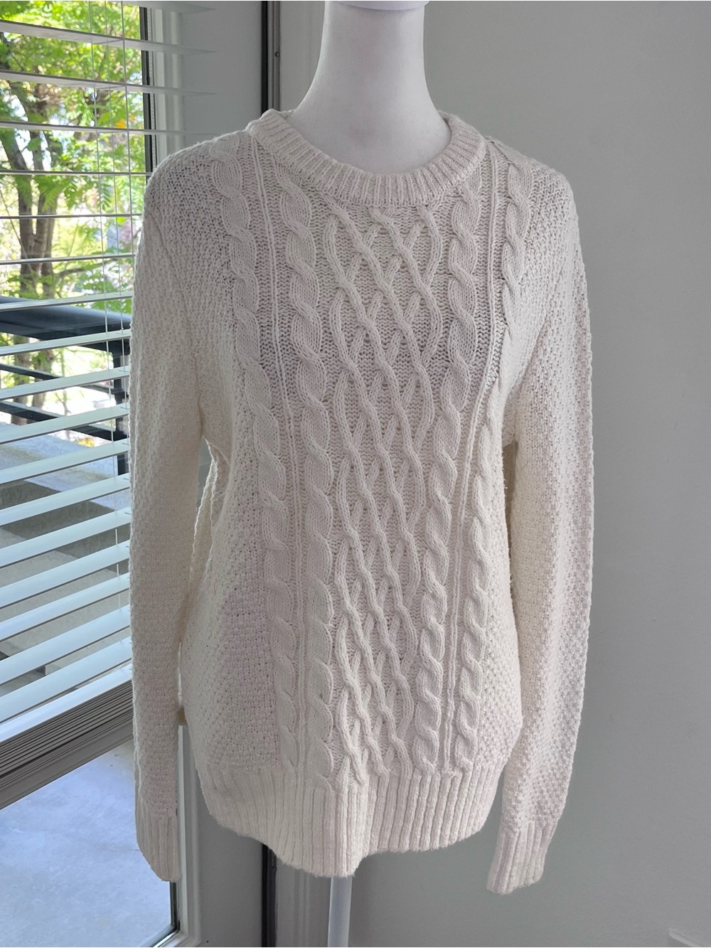 Abercrombie & Fitch Cream Cable Crewneck Sweater